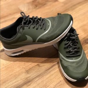 Nike Air Max Thea 8.5 Army green